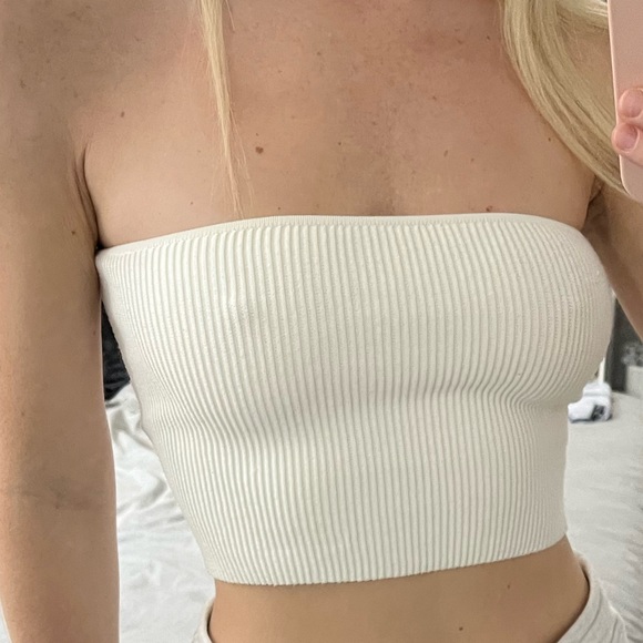 Babaton sculpt knit top - Picture 3 of 3